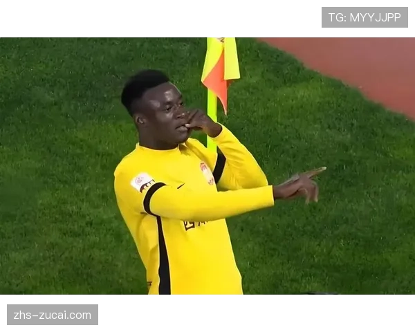 青岛西海岸阿齐兹助攻刘小龙破门 但领先优势未能保持到最后